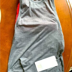 NWT lululemon  grey tank with attached sports bra size 2